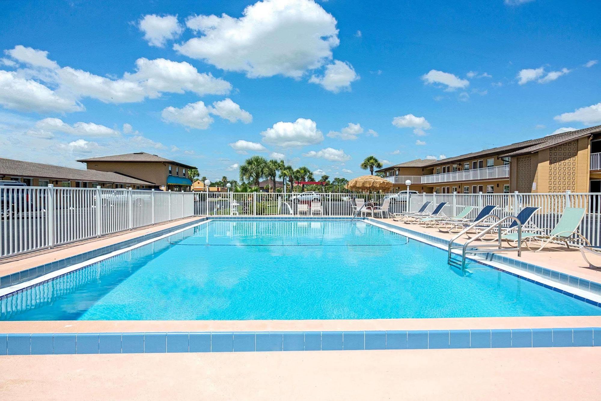 Knights Inn Kissimmee Exterior photo
